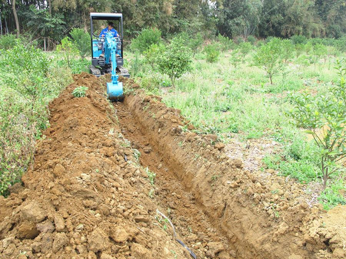 小型挖掘機(jī)20操作視頻播放