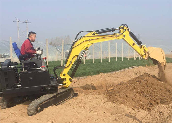 小型挖掘機(jī)的使用